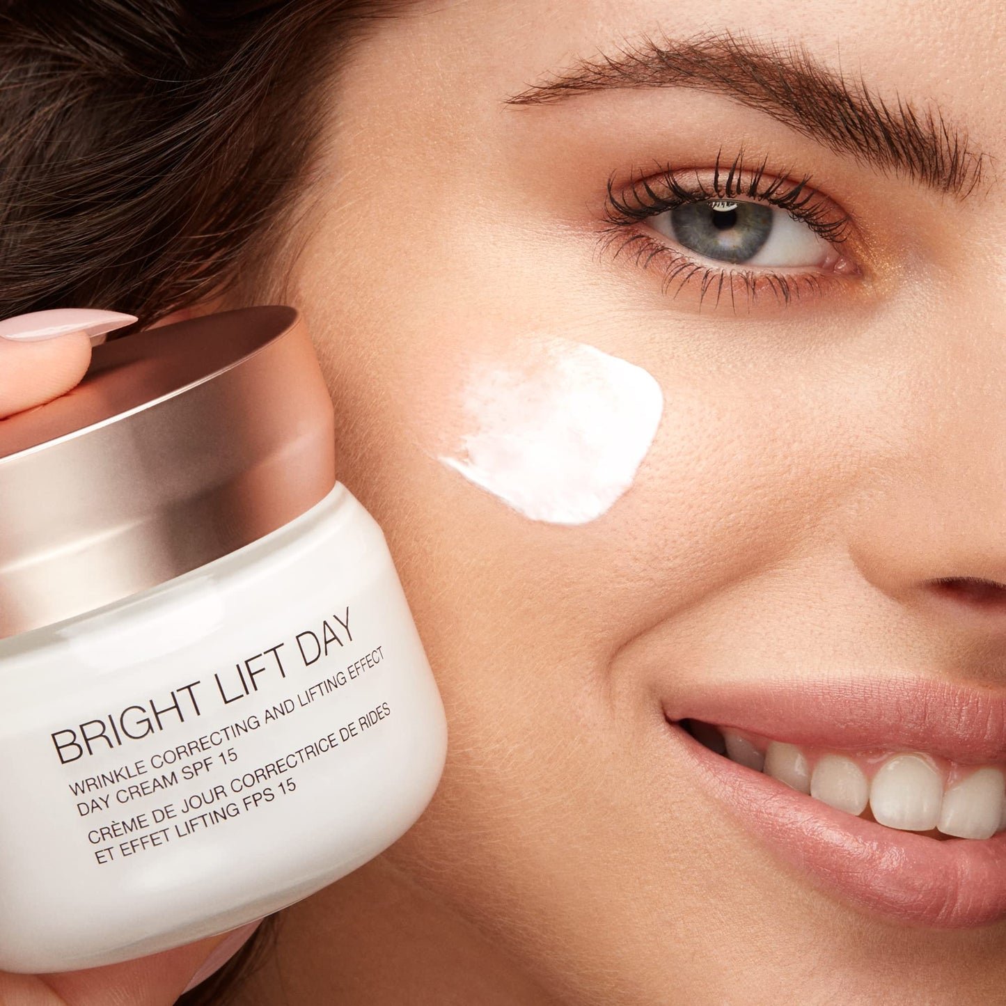 KIKO Milano Bright Lift Day | Crema De Día Efecto Lifting E Iluminadora Con Colágeno Marino - Spf 15